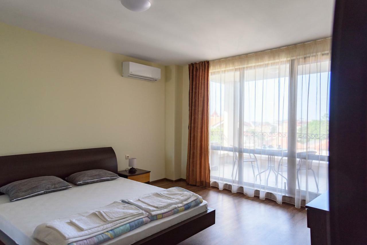 Gradina Hotel Chernomorets Luaran gambar