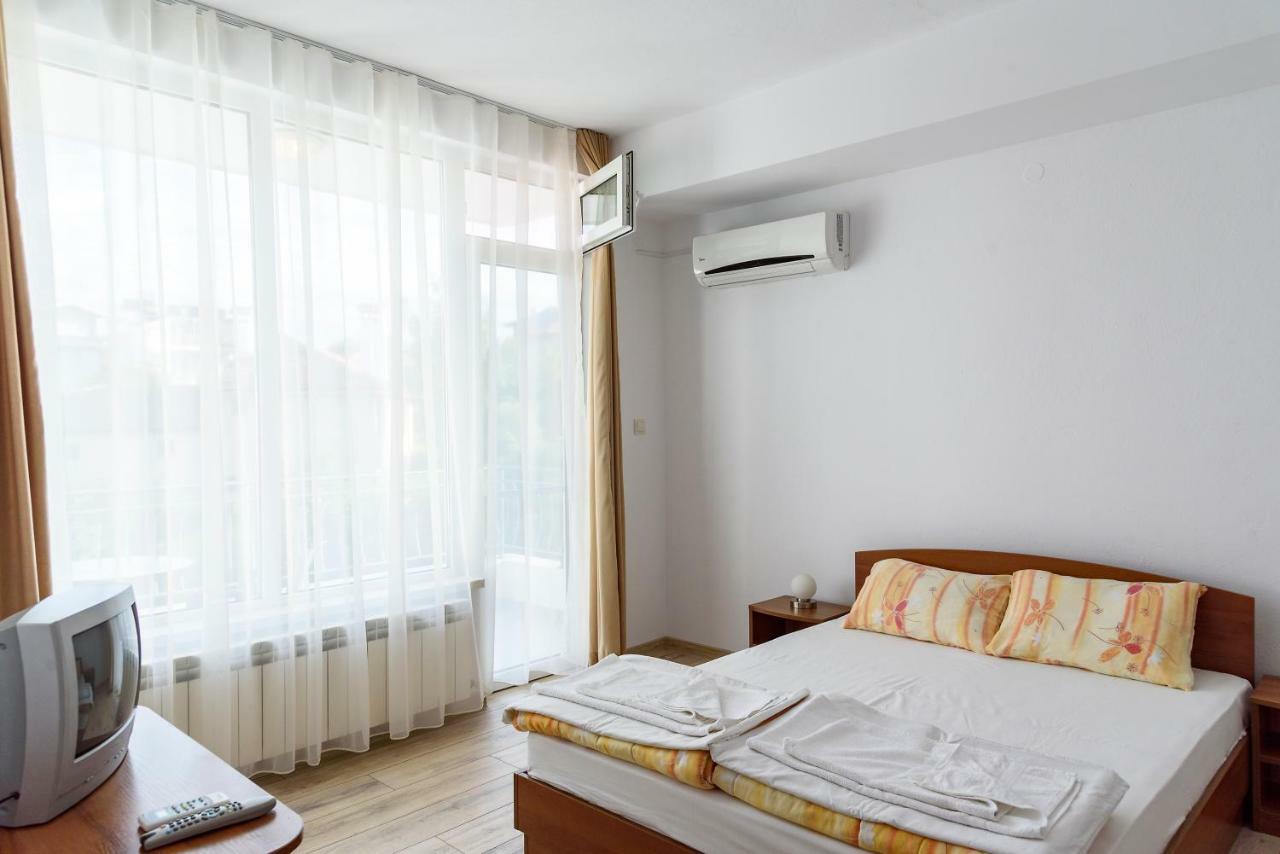 Gradina Hotel Chernomorets Luaran gambar